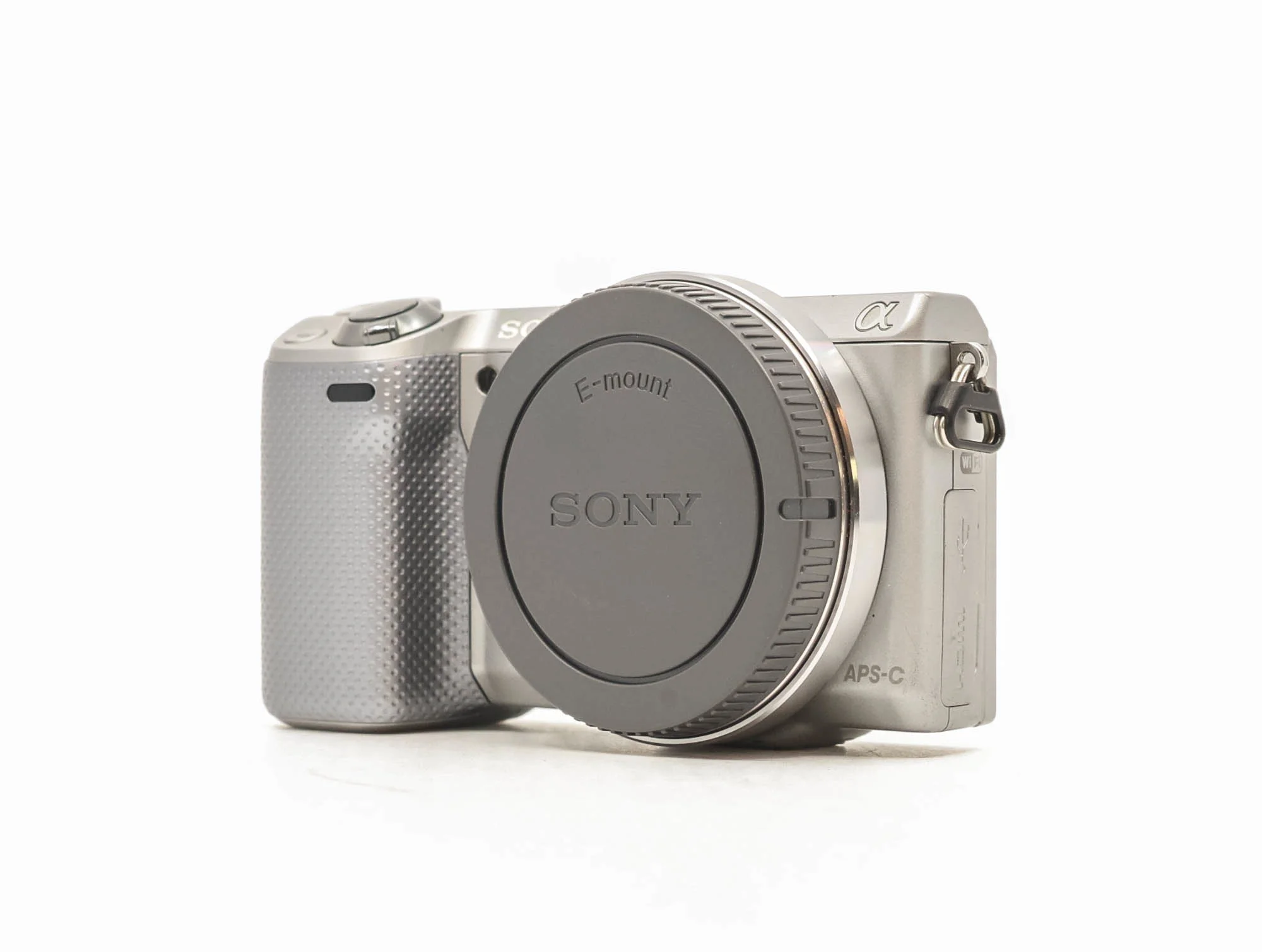 Imagem real da Sony NEX-5R com lente